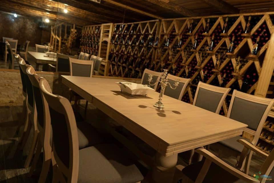 Hotel Guglux &Wine Cellar Телаві Екстер'єр фото
